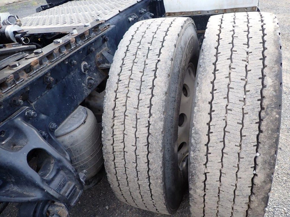 Kenworth T680 2024