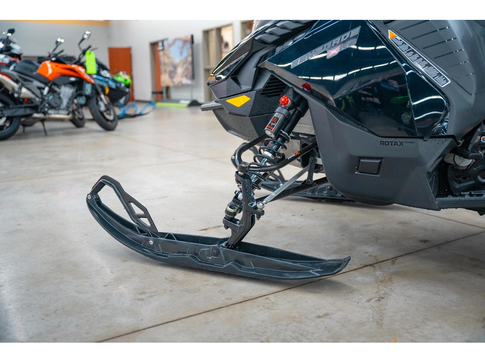 2023 Ski-doo Renegade X-rs 850