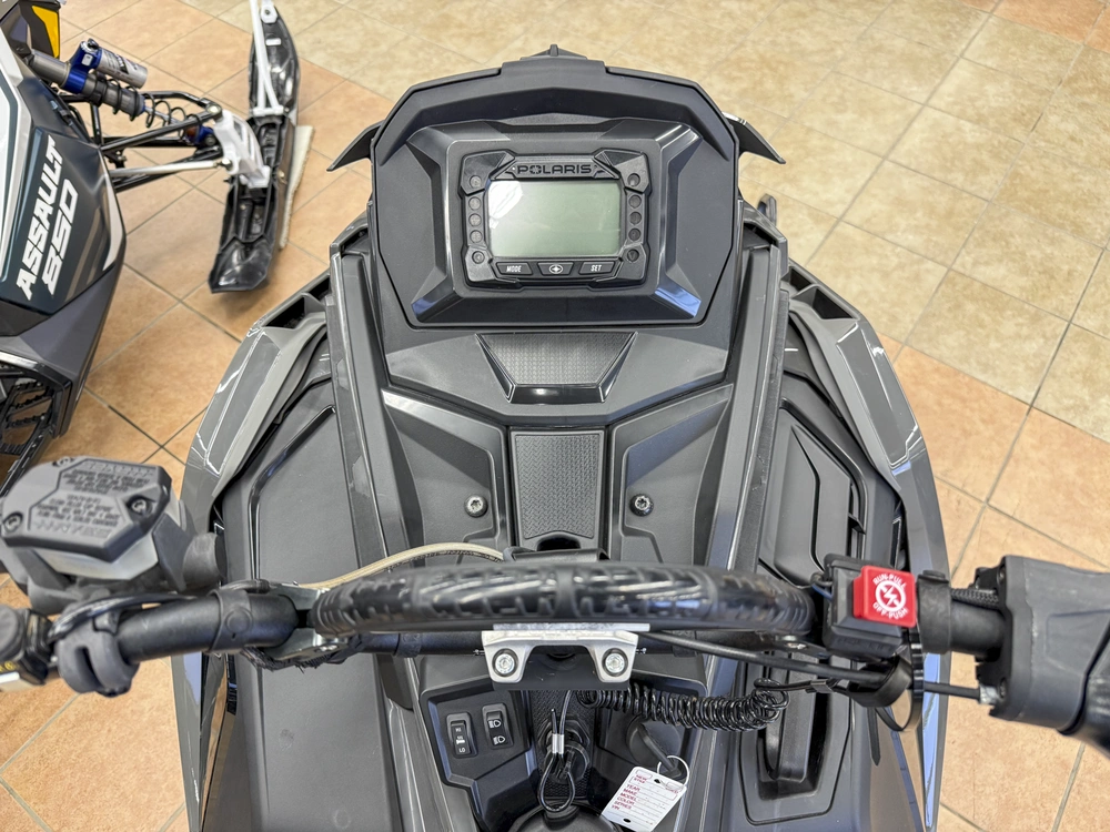 2024 Polaris 650 Pro Rmk 155 Gloss Black