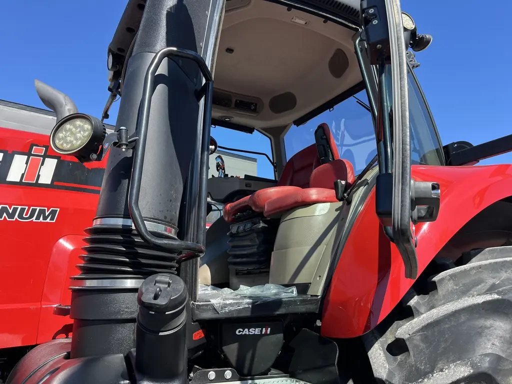 2017 Case IH Magnum 380 CVT