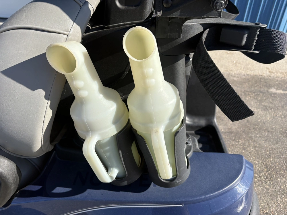 2022 Club Car 2 Seater alt
