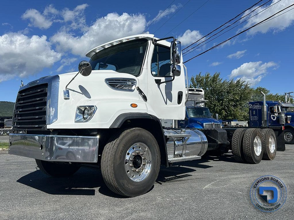 2017 Freightliner 114sd alt