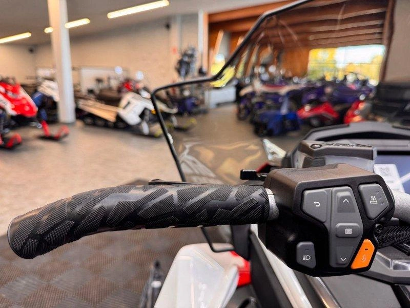 Polaris Prostar S4indyadv137red 2027