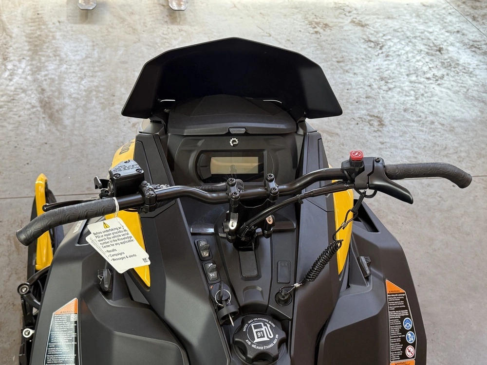 2027 Ski-doo Mxz Sport 137 600 Efi