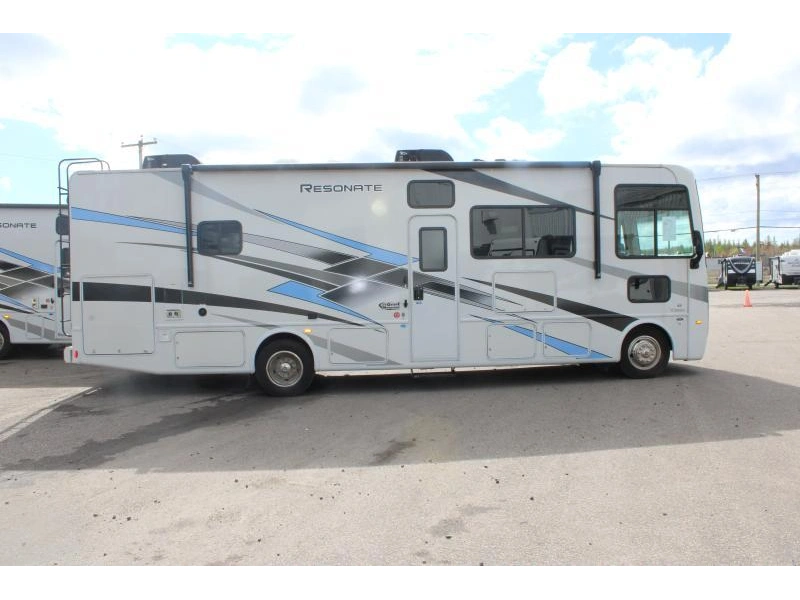2024 Thor Motor Coach Resonate 30c alt