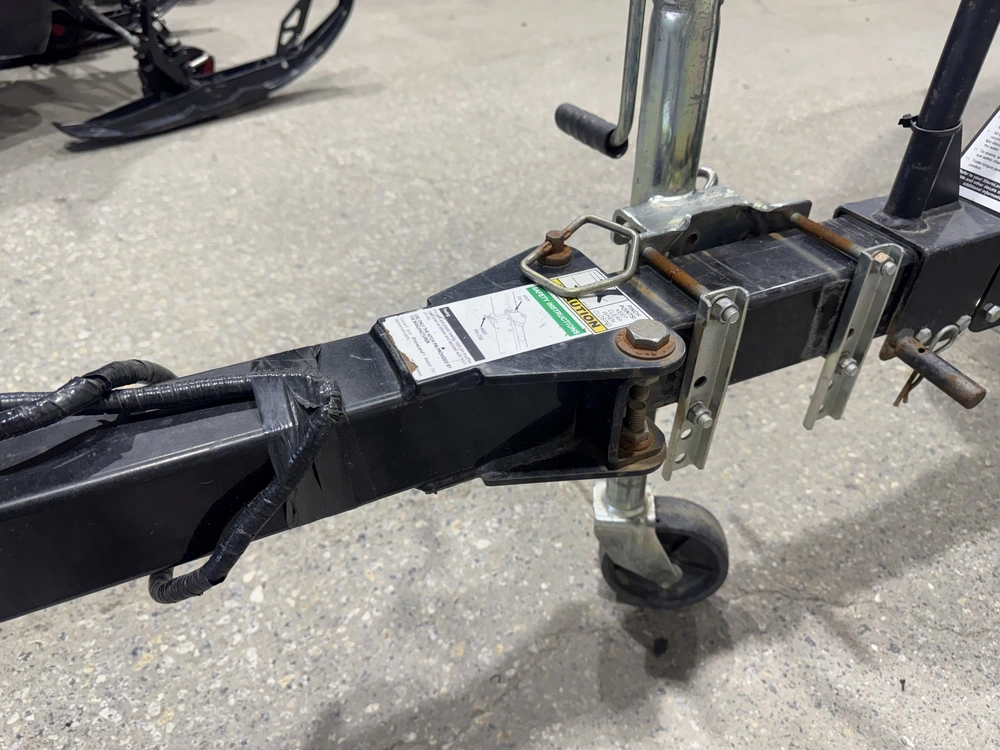 Crestliner 1600 Fish Hawk 2008 alt