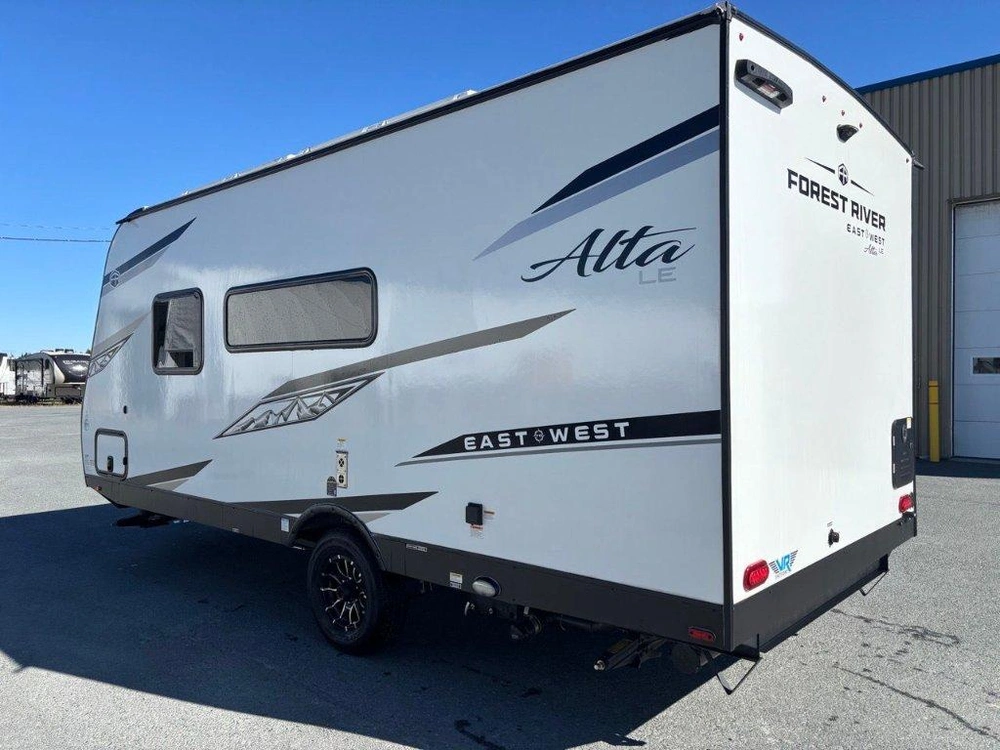 East To West Alta Le 1600mrb 2025 alt