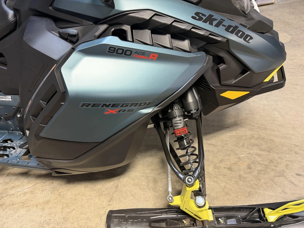 Ski-doo Renegade Xrs 900 Turbo R X-rs Smart 2026 alt