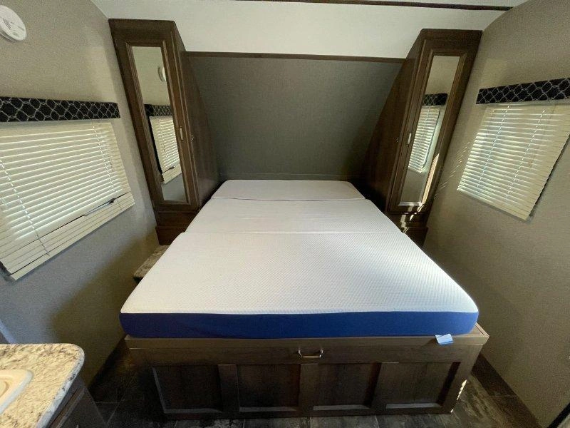Keystone Rv Passport 239ml 2018 alt