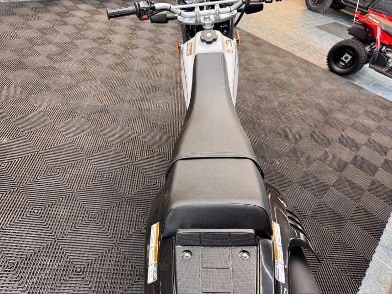 2026 Yamaha Tw200 alt