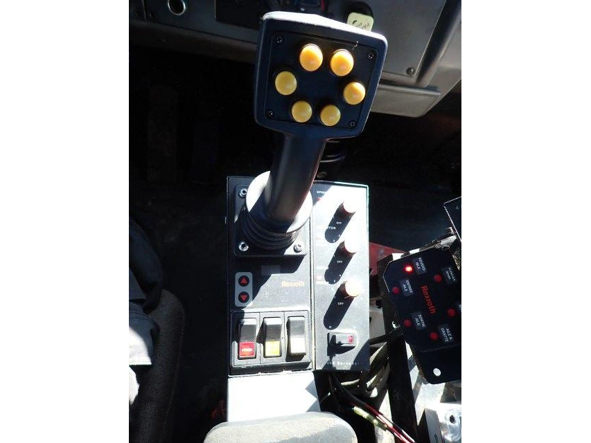 Peterbilt 340 2010