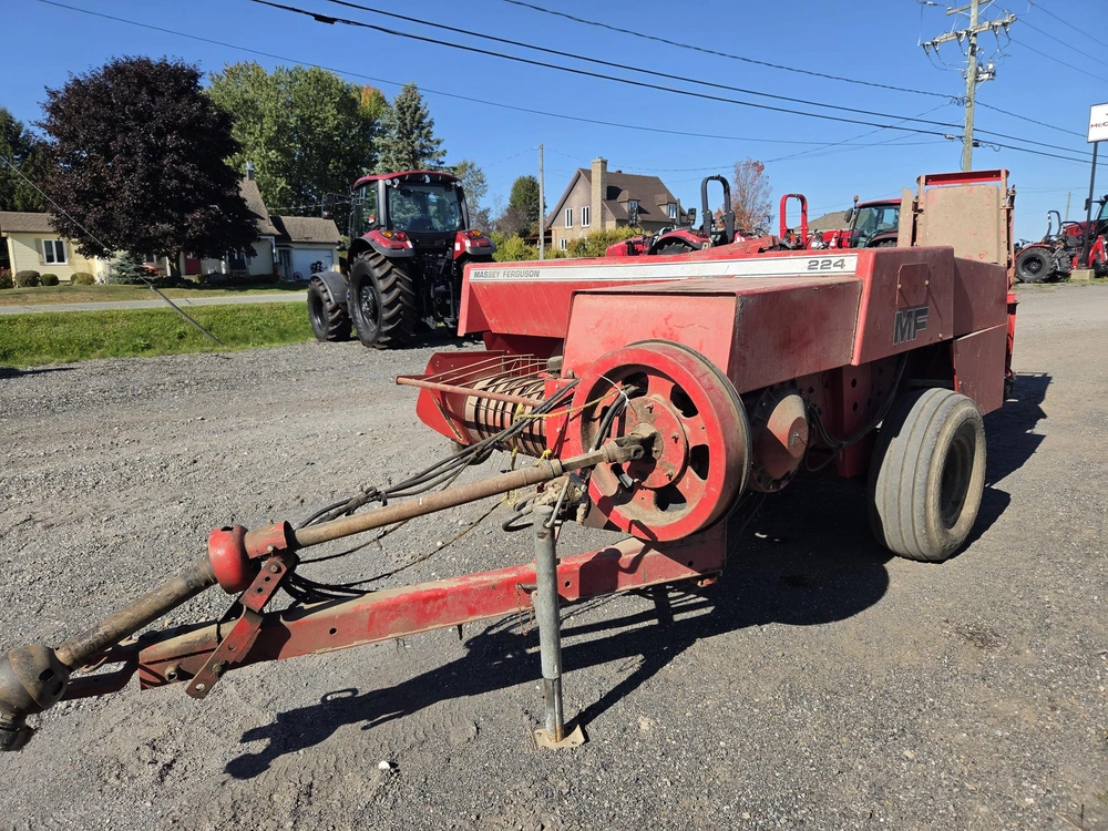 Massey Ferguson 224 None
