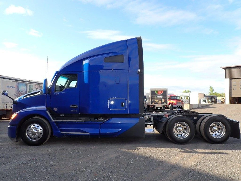 Kenworth T680 2024