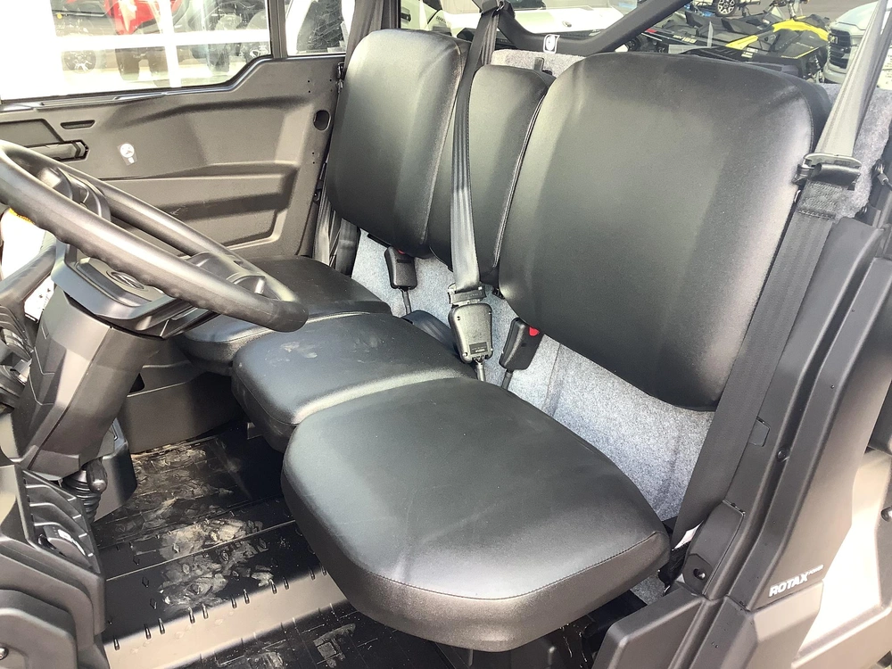 2027 Can-am Defender Dps Hd9 Cab Heated alt