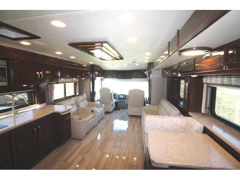 Entegra Coach Reatta 40q2 2021 alt