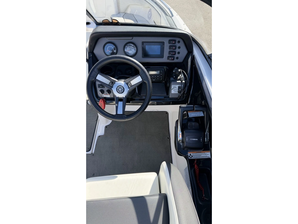 2017 Yamaha Ar210