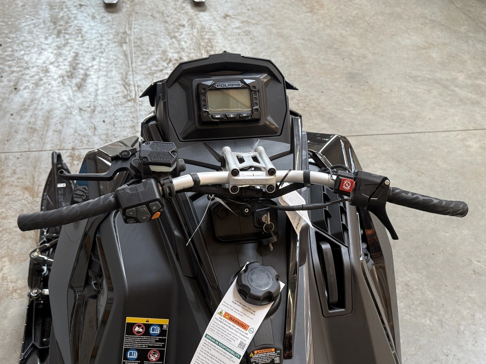 2027 Polaris 650 Switchback Xc 146 1.6 Cobra