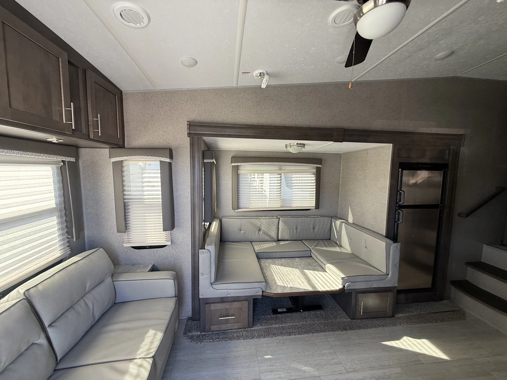 Forest River Rockwood Ultra Lite 2441w 2019 alt