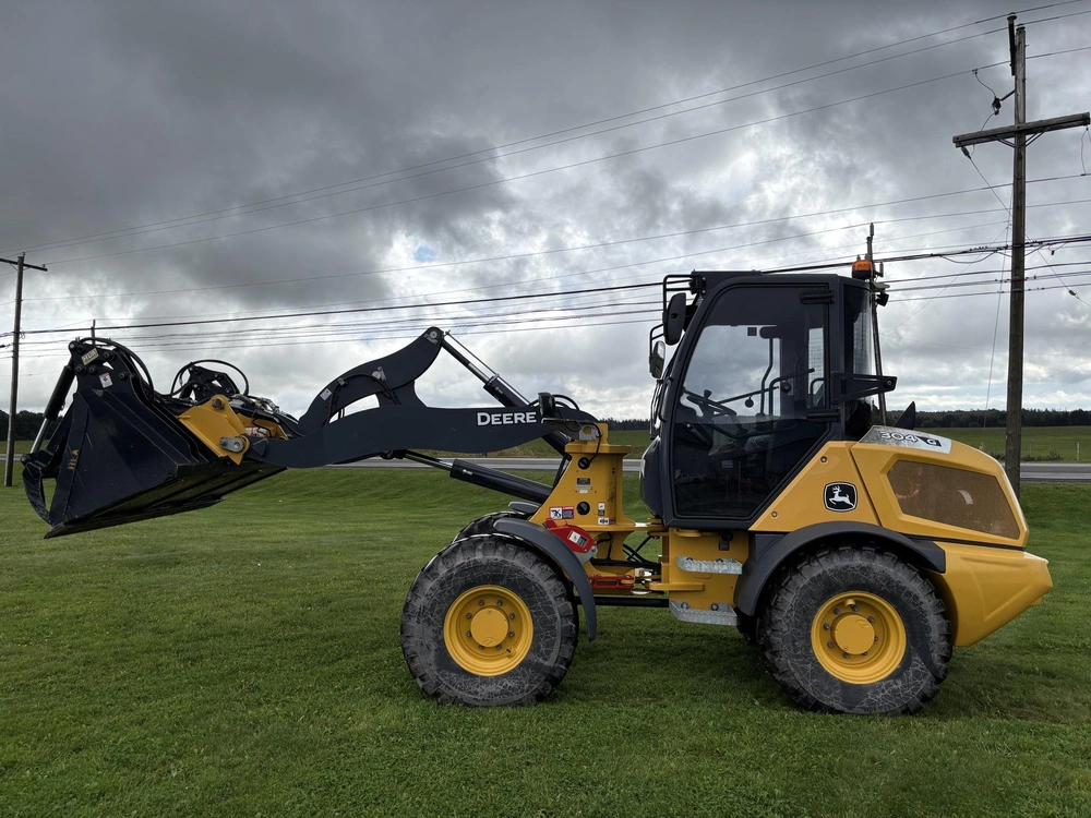 John Deere 304 G 2023