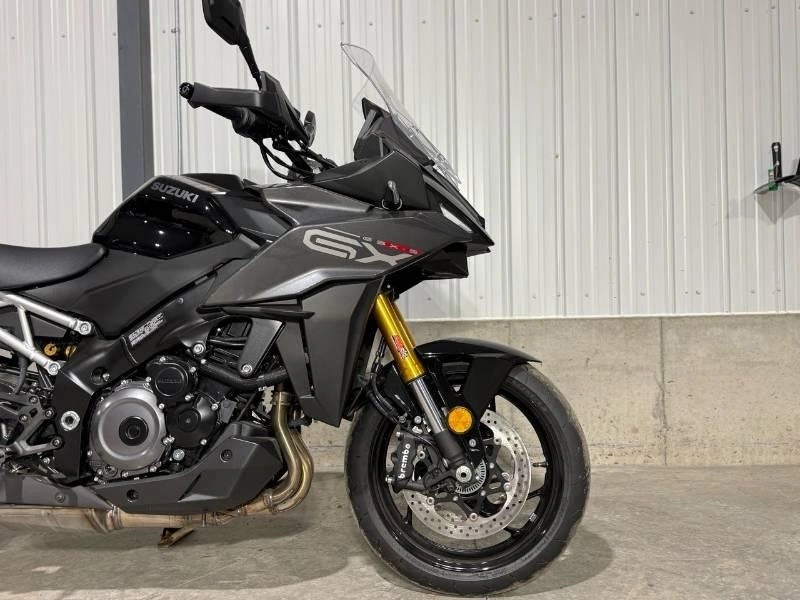 Suzuki Gsx-s1000gx 2024 alt