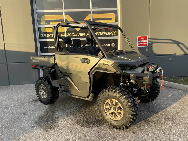 2026 Can-Am DEFENDER X MR HD11 WITH HALF DOORS thumbnail 3