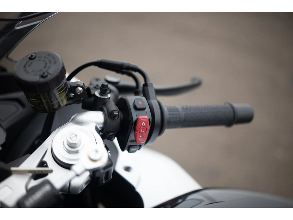 2025 Cfmoto 675ss alt