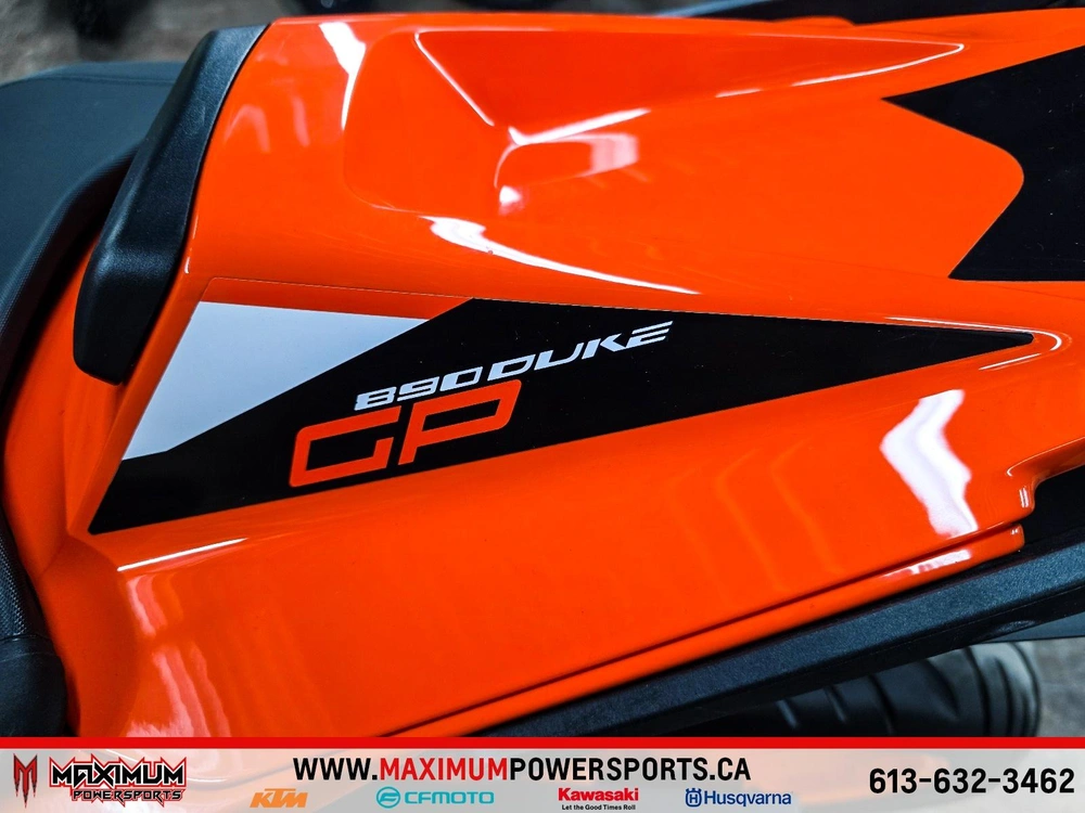 Ktm 890 Duke Gp 2022 alt