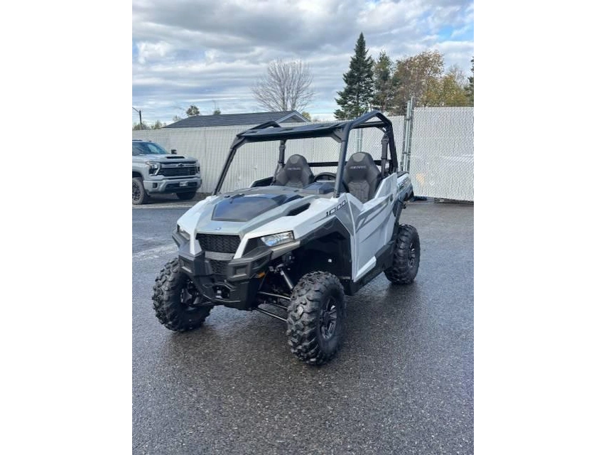 2026 Polaris General® 1000 Sport alt