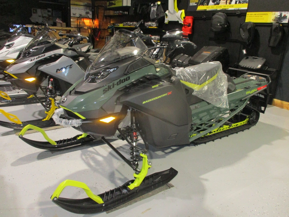 2026 Ski-doo Backcountry X 850 Etec 146-2.0 Uxtg alt