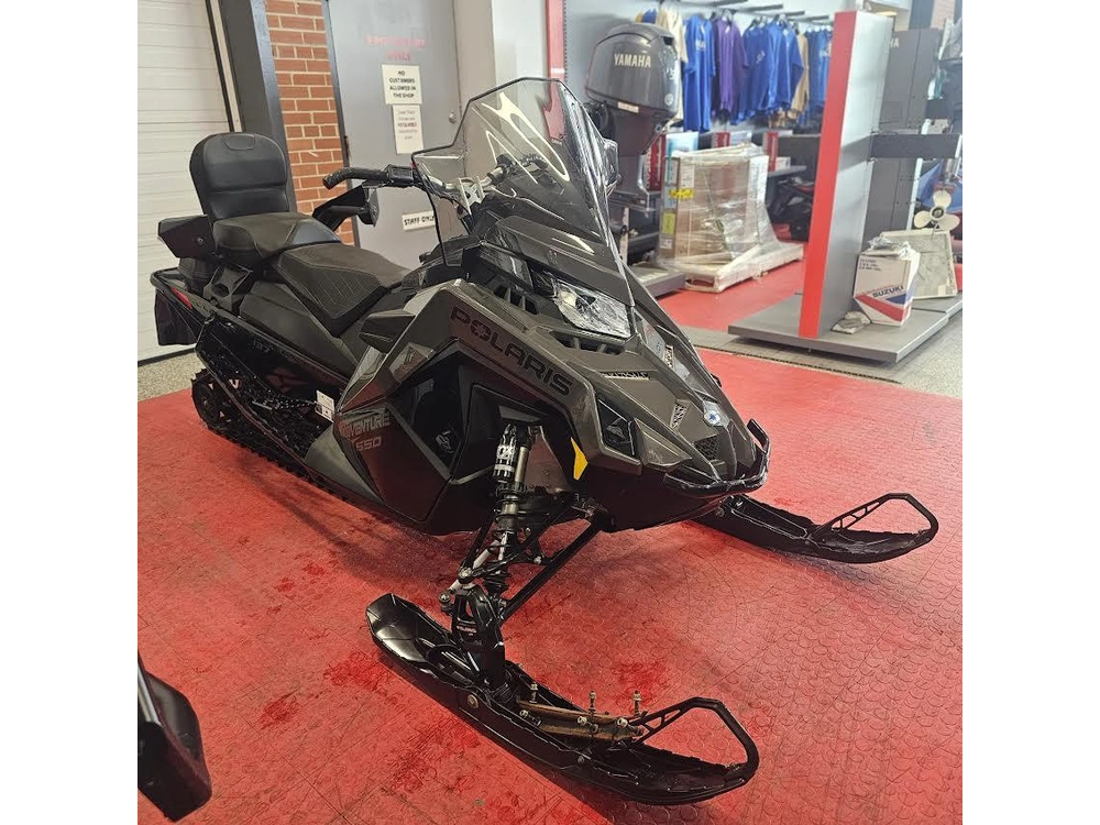2025 Polaris 650 Indy Adventure 137 alt