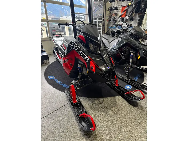 2026 Polaris BOOST RMK KHAOS 165 - INDY® Red / Gloss Black