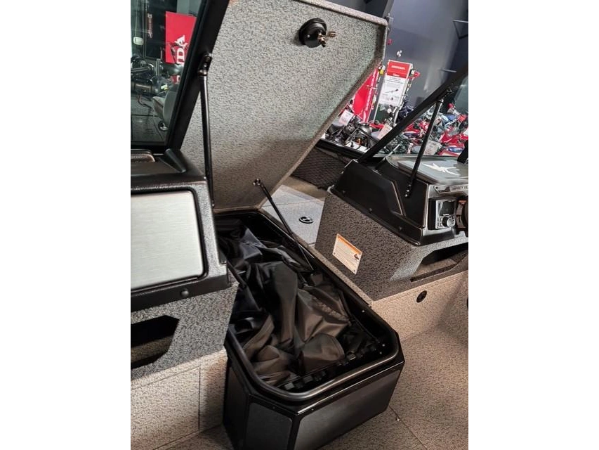 Lund Boat Co 1875 Impact Xs 2025 alt