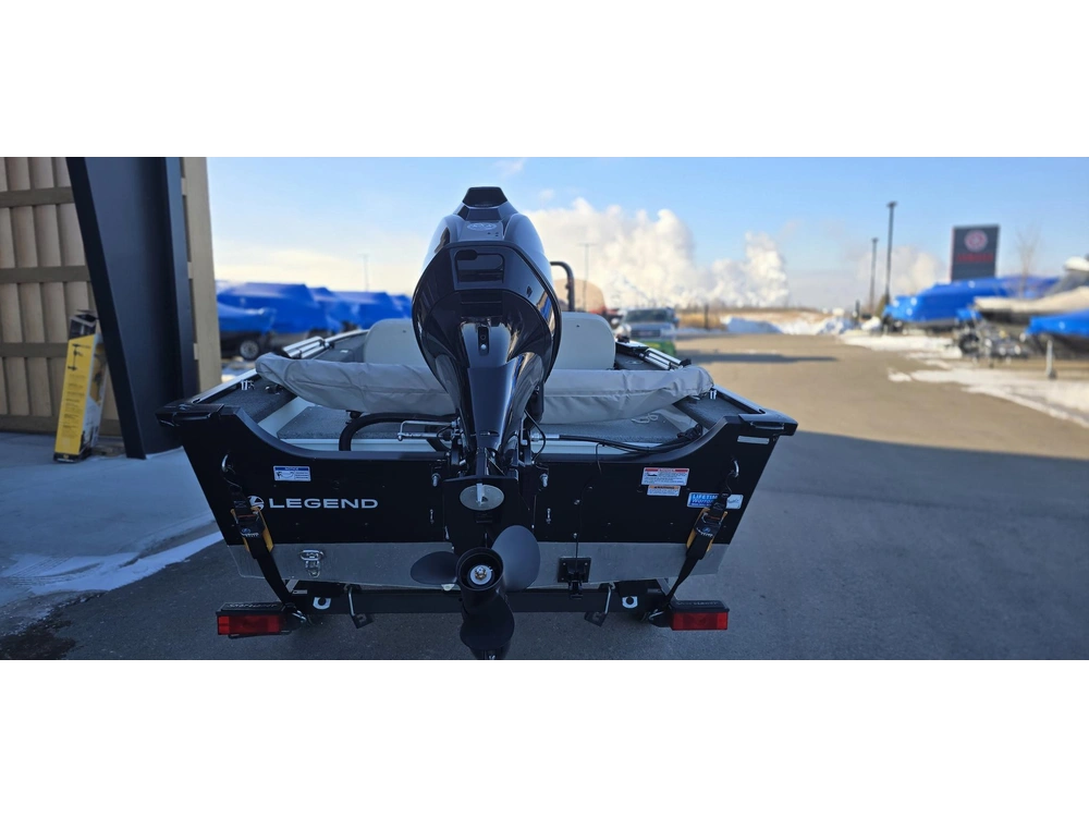 2023 Legend R15 Sc alt