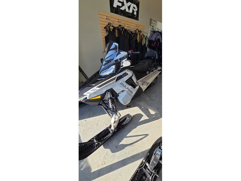 2025 Polaris 550 VOYAGEUR LXT 144 NORTHSTAR EDITION