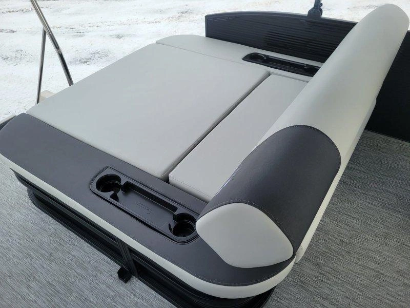 Bennington Marine 22 S Swingback 3t Noir 2026 alt