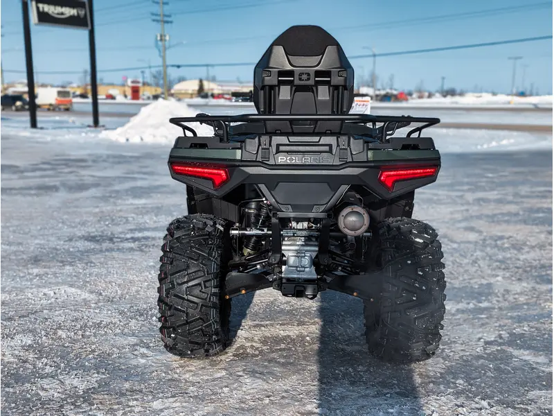 2026 Polaris Sportsman Touring 570 Premium // Treeline Green Metallic
