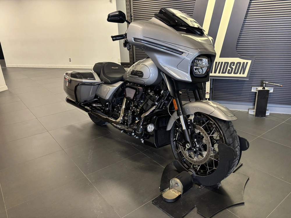 Harley-davidson Cvo Street Glide Flhxse Flhxse 2023