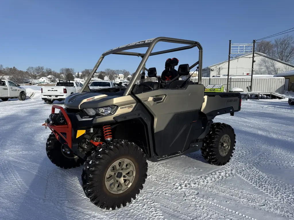 2023 Can-Am DEFENDER X MR HD10