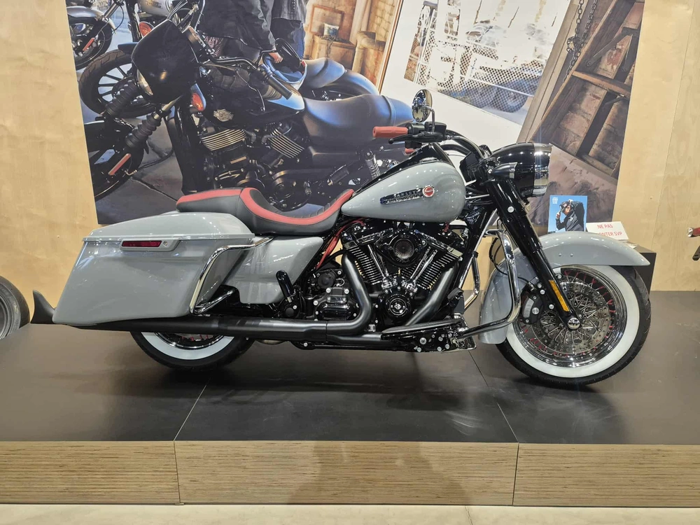 Harley-davidson Road King Custom Flhrxs 2024 alt