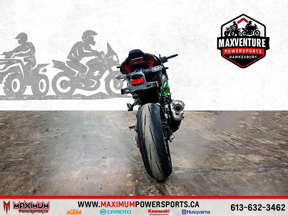 Kawasaki Z900 2025 alt