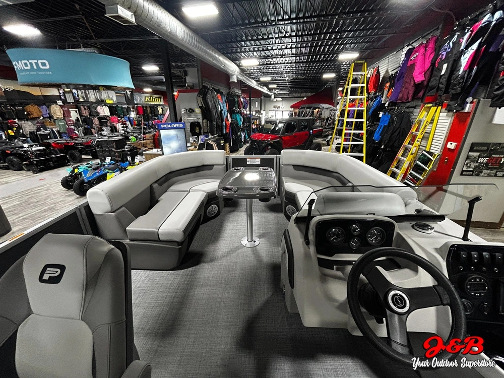 2026 Princecraft Vectra 21 Rl Charcoal 60elpt Ct alt