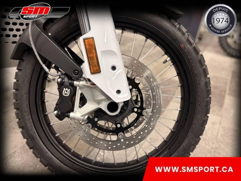 2025 Husqvarna Norden 901 Expedition alt