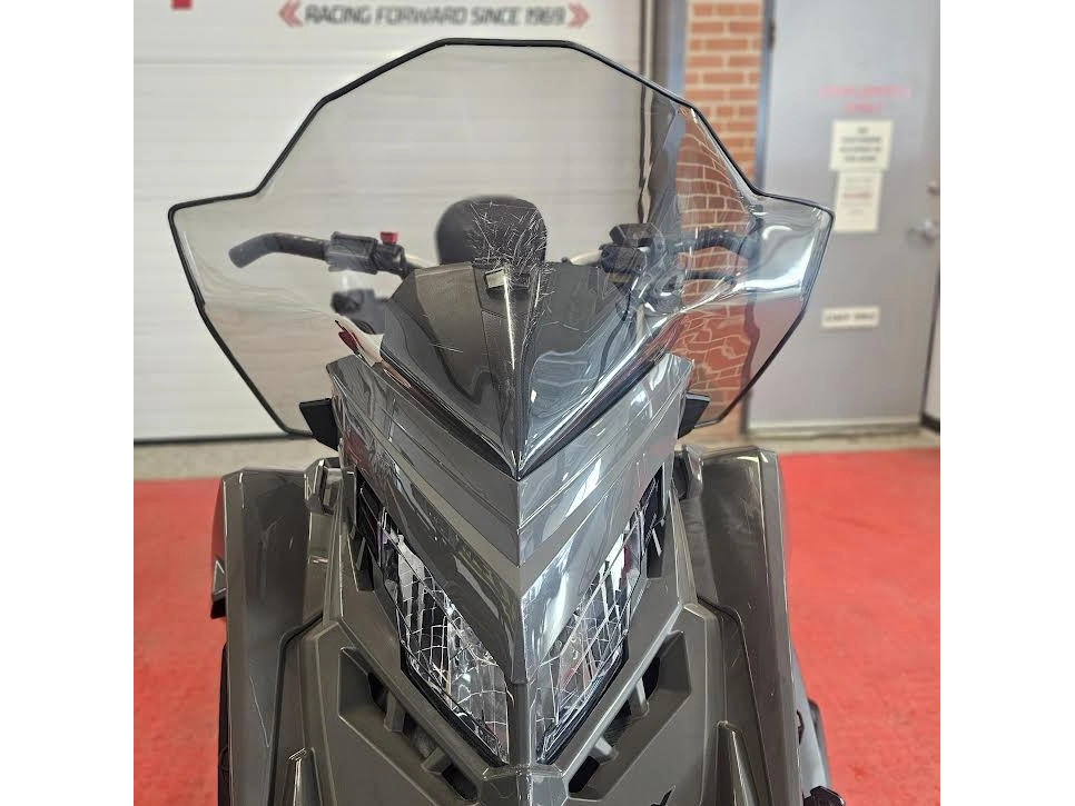 2025 Polaris 650 Indy Adventure 137 alt