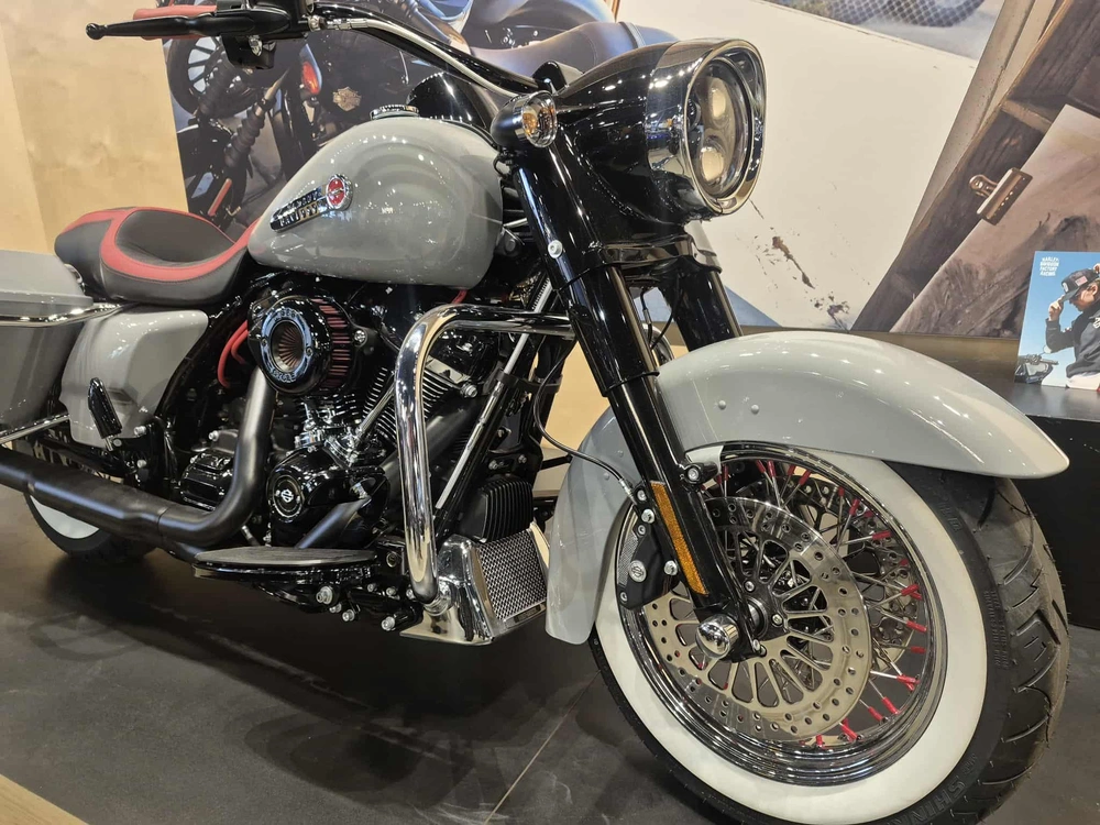 Harley-davidson Road King Custom Flhrxs 2024 alt