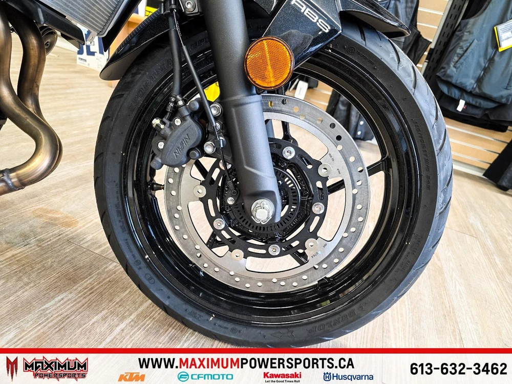 Kawasaki Z500 2024 alt