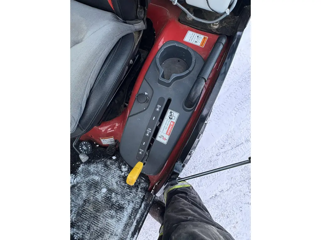Mahindra Emax 20S 2021