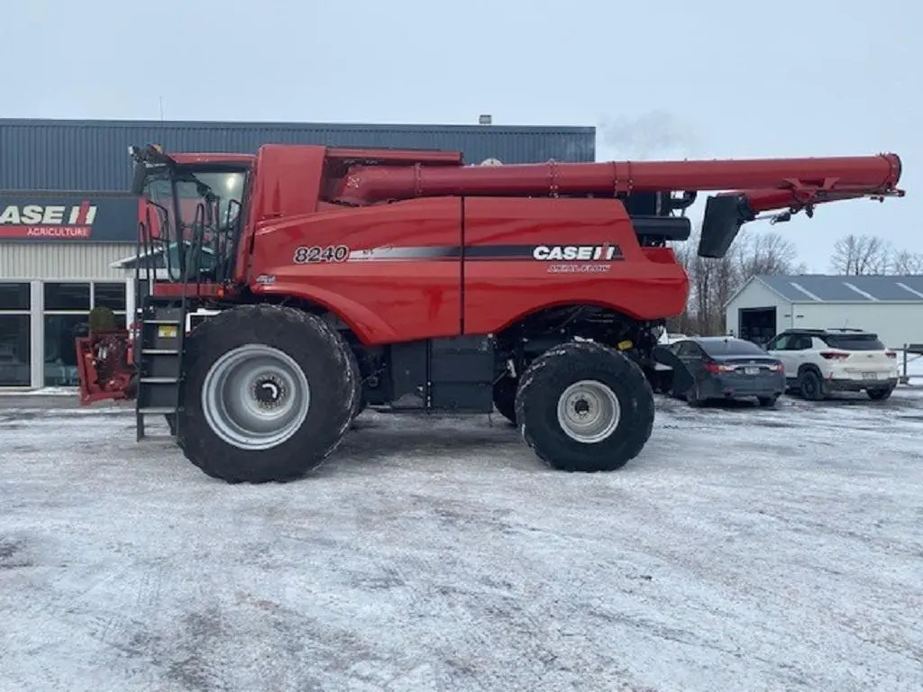2015 Case IH 8240