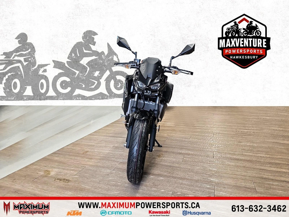 Kawasaki Z500 2024 alt