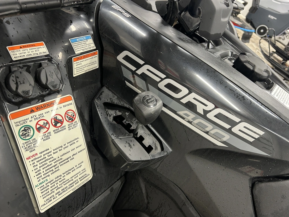 2025 Cfmoto Cforce 400 Black alt