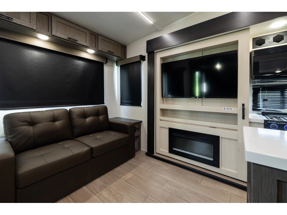 Arctic Wolf 3650 Suite 2026 alt